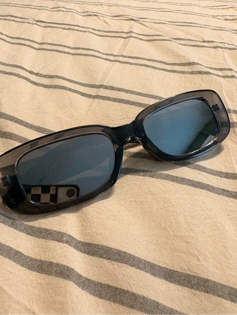 Rectangular Smoke Sunglasses - Black